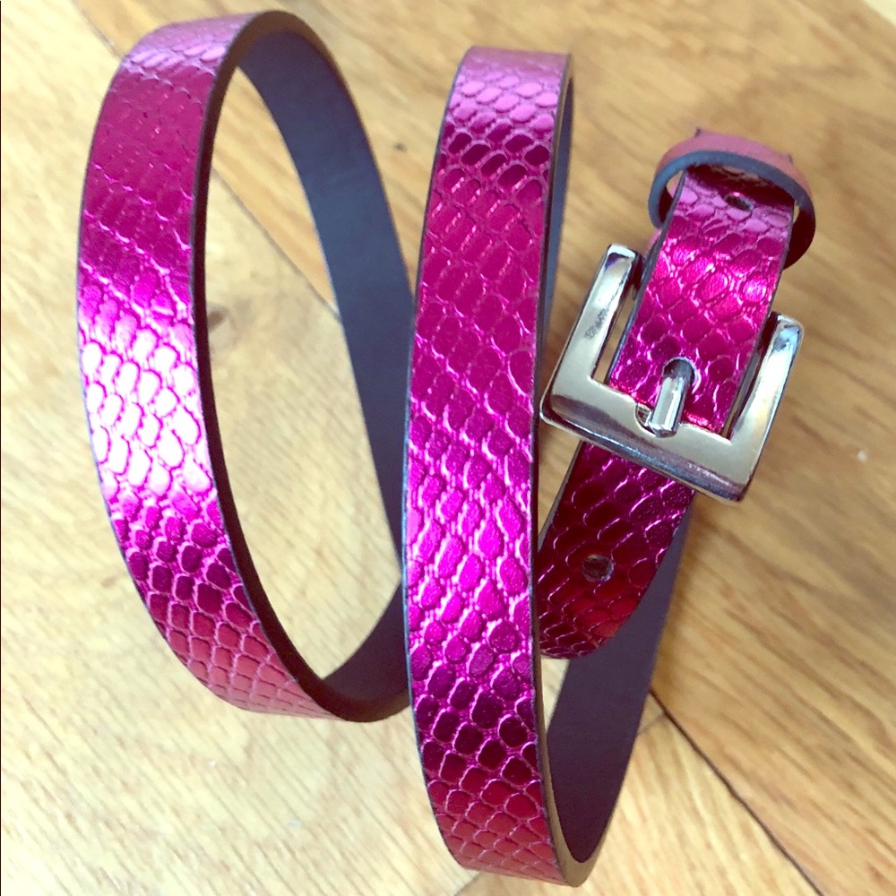 80s VINTAGE Metallic Magenta Belt